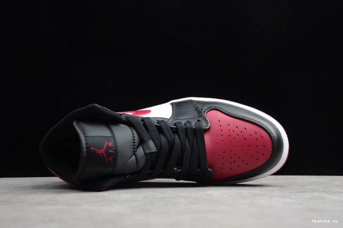 Jordan 1 554724-066 Bred  Toe Mid Air 0513